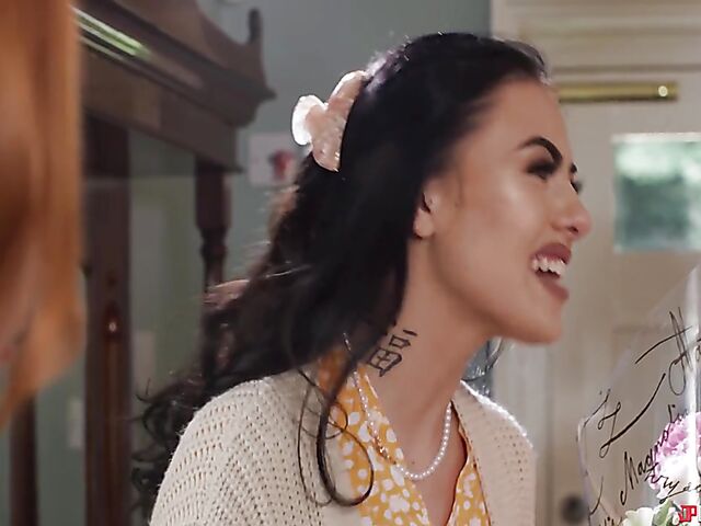 British big tits redhead Scarlett Jones is back home with amnesia and gets pounded in her bedroom