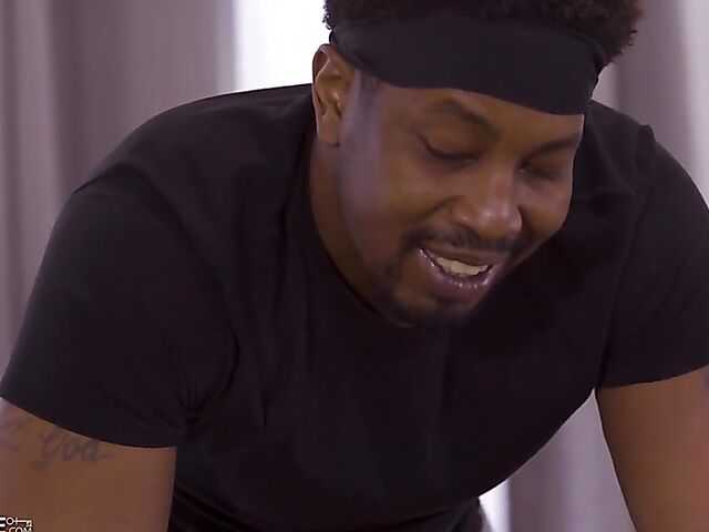 Leigh Raven - Alt babe covered in tattoo interracial massage