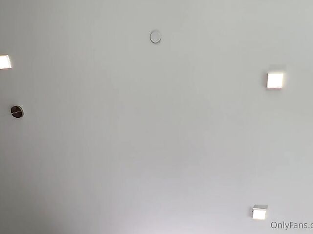 Maya Mixon gets her pussy stretched by black massive cock with Dredd