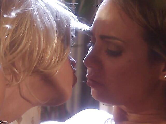 Penthouse hot threesome with Holly West and Brooke Banner