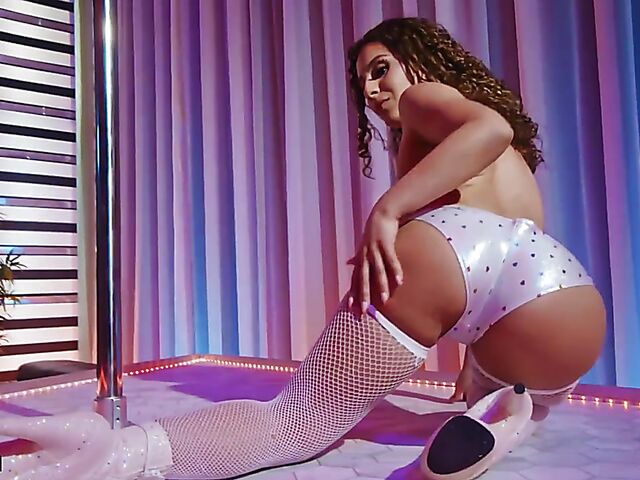 Hot stripper sex with Liv Revamped and Mick Blue