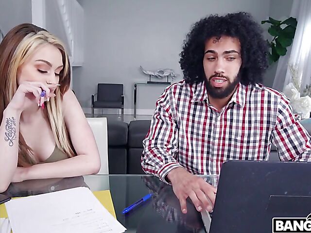 Pretty face girl Kimberly Snow fucks her biology tutor James Angel