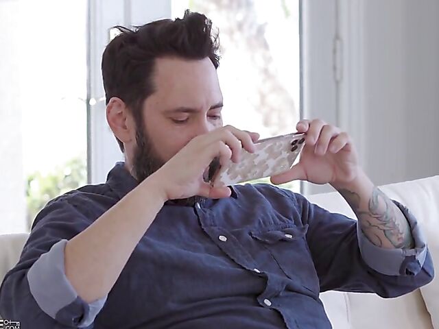 Horny bikini babe Gizelle Blanco riding cock in the afternoon