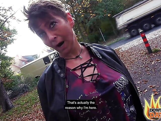 Fuck date in the park with short haired mature slut Rubina