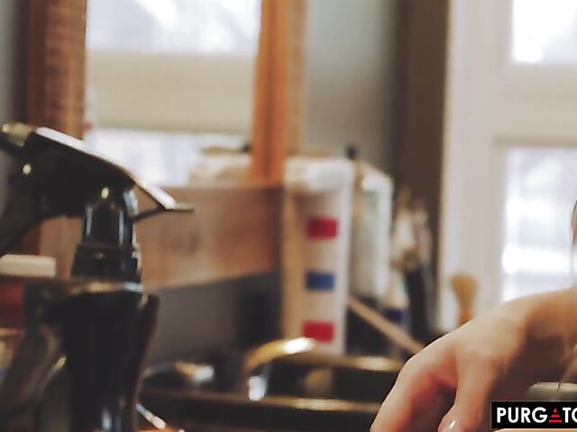 Standing doggystyle with blonde barber Chloe Creamy