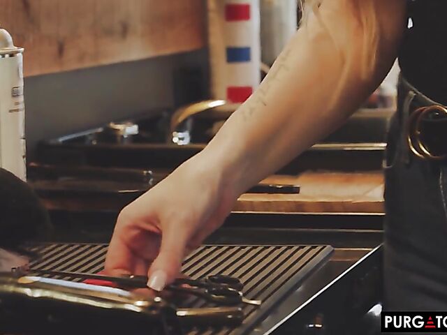 Standing doggystyle with blonde barber Chloe Creamy