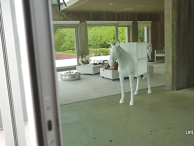 Double penetration in fishnets with Moona Snake