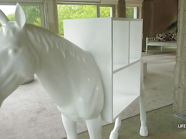 Double penetration in fishnets with Moona Snake