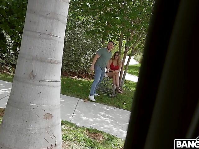 Hot Miami girl with fake tits Graycee Baybee gets talked into sex for cash