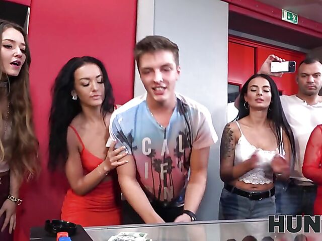 Boyfriend and friends watching raven-haired Zuzu Sweet get nailed