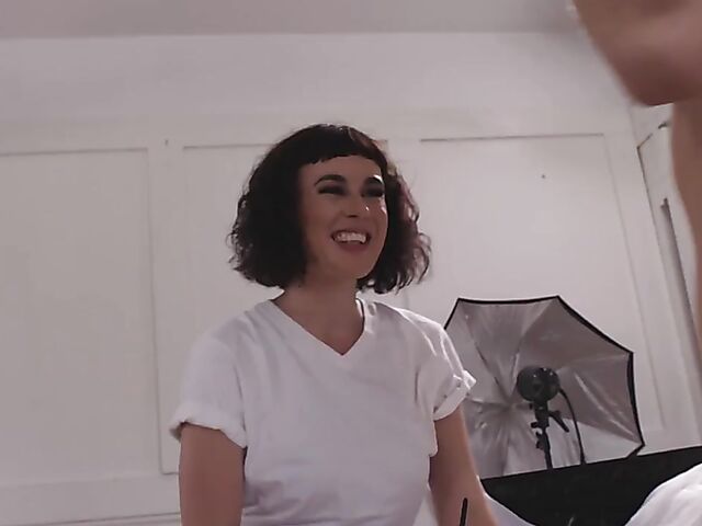 Paige Owens gets fucked by lesbian photographer Olive Glass