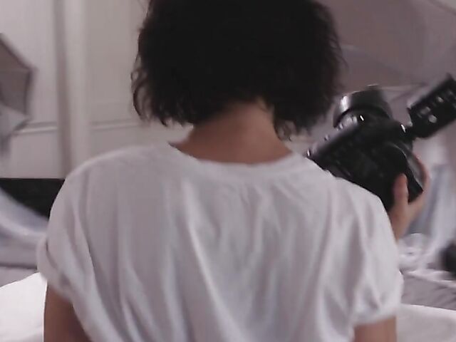 Paige Owens gets fucked by lesbian photographer Olive Glass