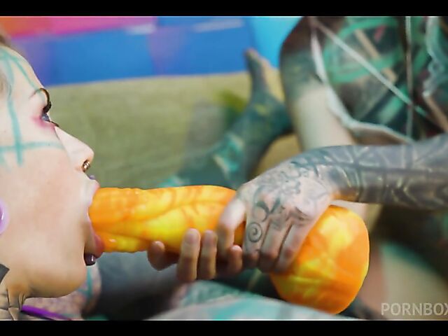 Top to toe tattoo anal threesome with Anuskatzz