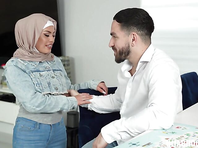 Hijab sex with easy cleaning woman Veronica Valentine
