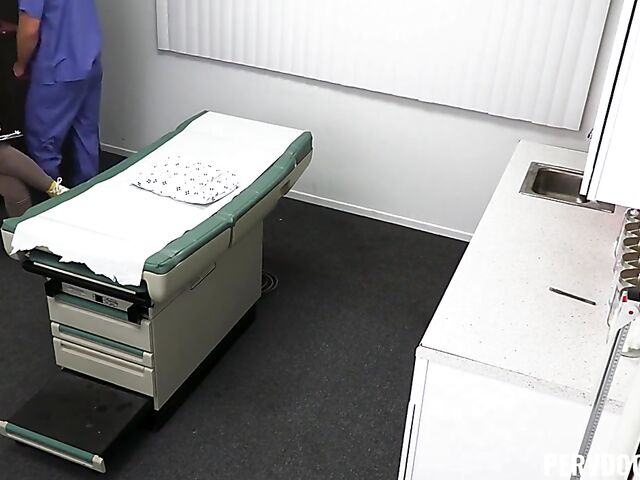 Gyno fuck with blonde patient Annie Archer