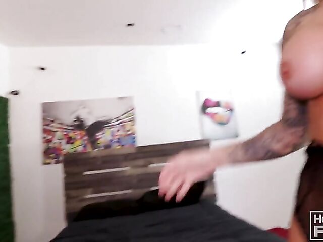 Dante Jones & Christina Savoy - Hot guy and big tits blonde beauty