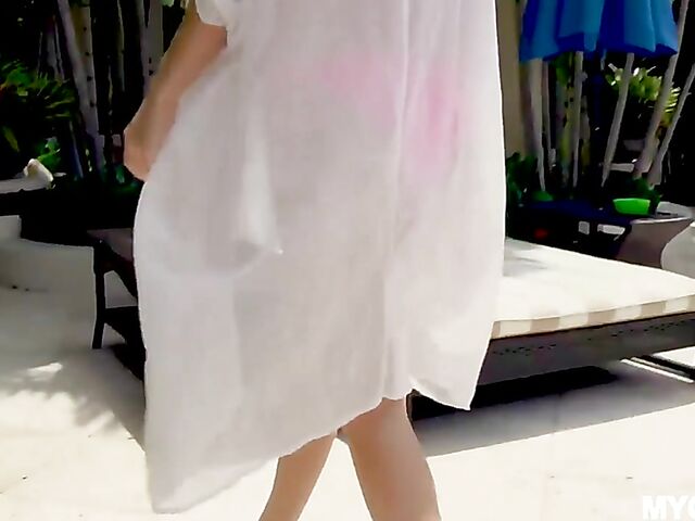 Mackenzie Mace - POV skinny bikini girl banging in the backyard