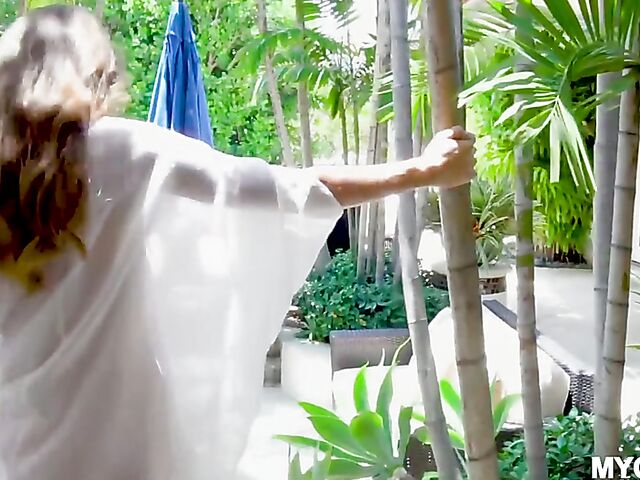 Mackenzie Mace - POV skinny bikini girl banging in the backyard