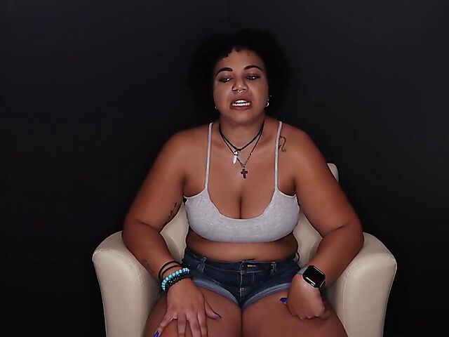 New blow bang girl with saggy tits Kylie Fae sucks and gets cum on her face again and again