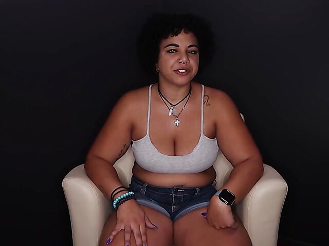 New blow bang girl with saggy tits Kylie Fae sucks and gets cum on her face again and again