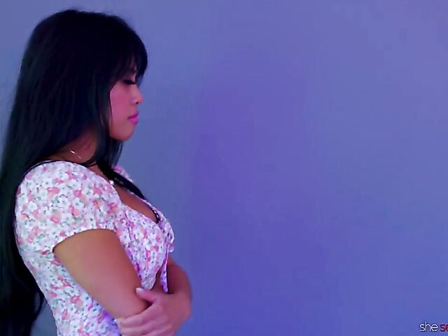 Britt Blair and Ember Snow lesbian trib and lick