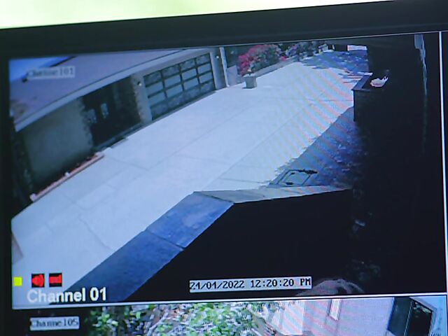 Britt Blair and Ember Snow lesbian trib and lick