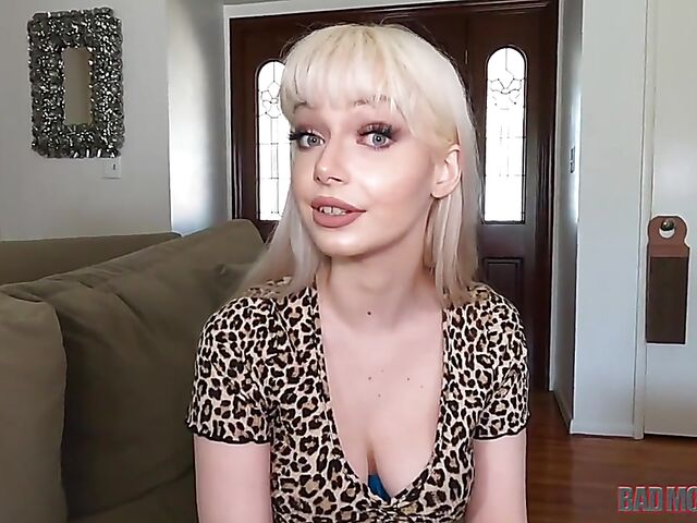 POV mommy porn with blonde milf Jessica Starling