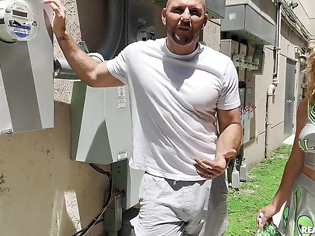 Public sex with frisky cheerleader Susie Stellar