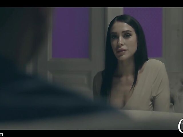 All in with smoking hot brunette Lola Bellucci