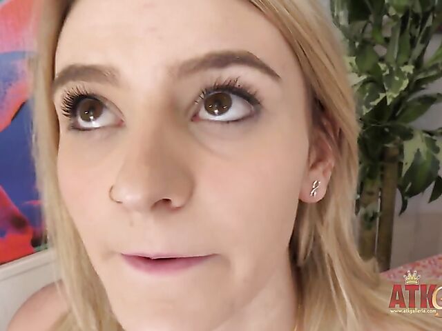 Naked interview with small tits girl Stephanie Gwen