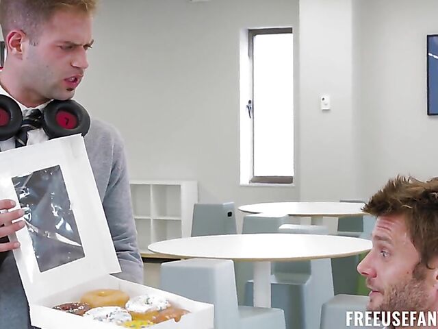 Freeuse sex at work with Leana Lovings and Charley Hart