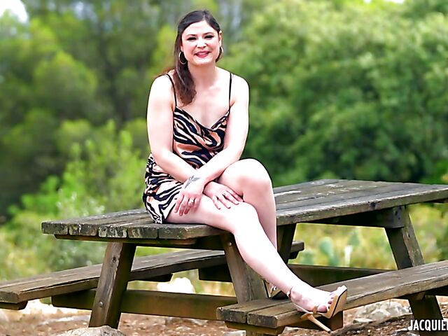 39-year-old euro MILF Aurora gets fucked in France