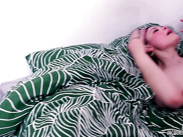 39-year-old euro MILF Aurora gets fucked in France