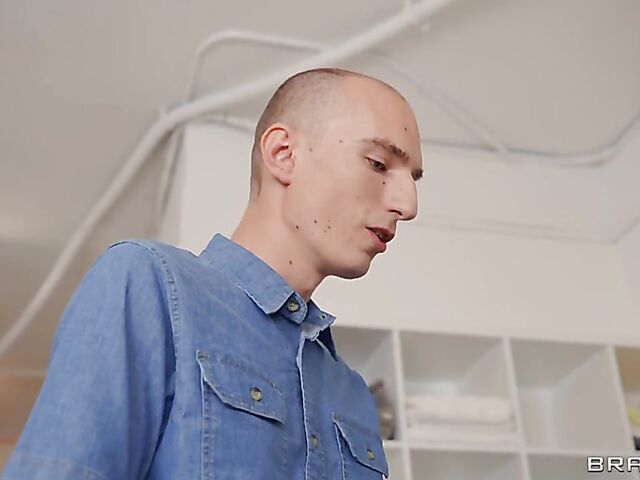 FFM big tits threesome at the beauty salon with Alyx Star and Lauren Pixie