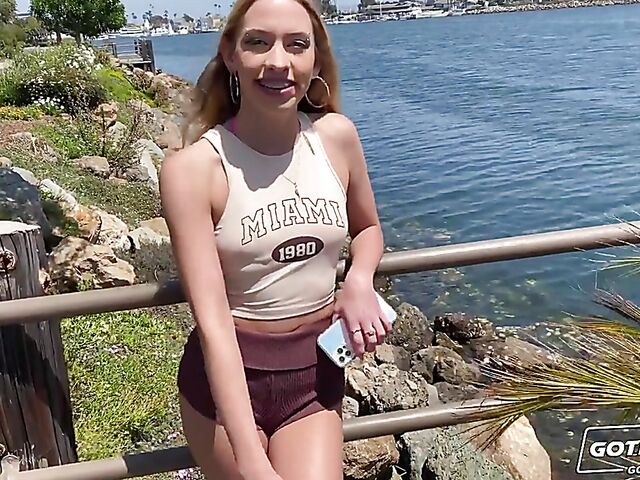 Hardcore fuck in Miami with sexy girl Khloe Kapri