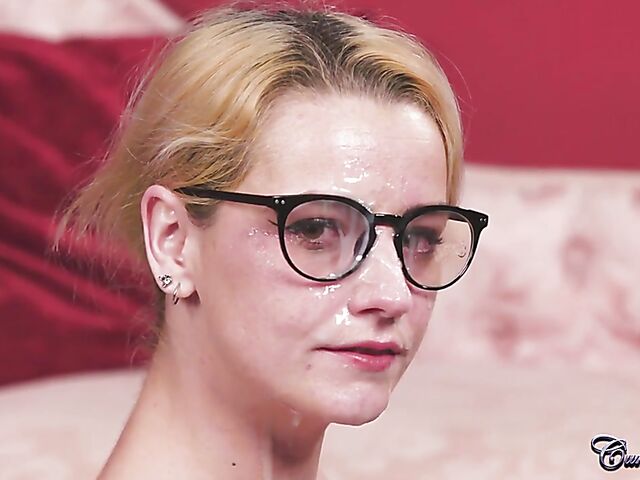 Blowjob and cum on glasses with Annabel Lee