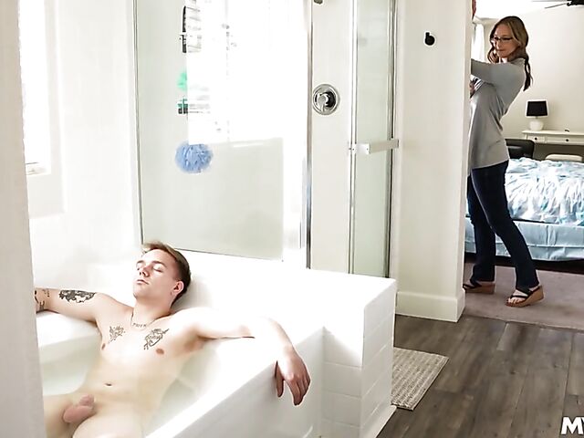 Horny mom Ophelia Kaan can't wait to fuck her stepson