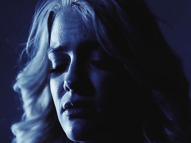 Nathan Bronson & Kiara Cole - Small tits blonde gets cum on belly