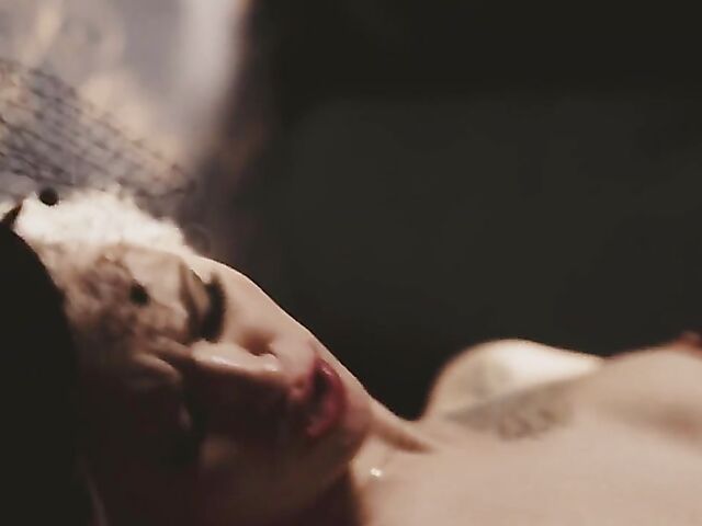 Nathan Bronson & Kiara Cole - Small tits blonde gets cum on belly