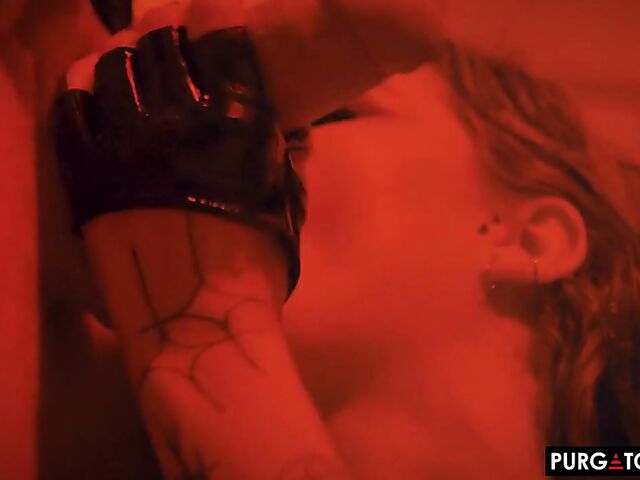 Bathroom threesome anal in the dark with inked Eden Ivy