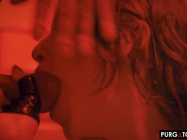 Bathroom threesome anal in the dark with inked Eden Ivy