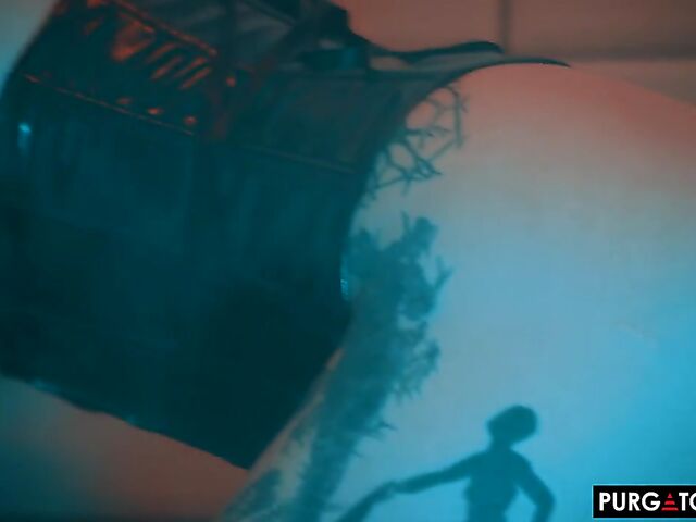 Bathroom threesome anal in the dark with inked Eden Ivy