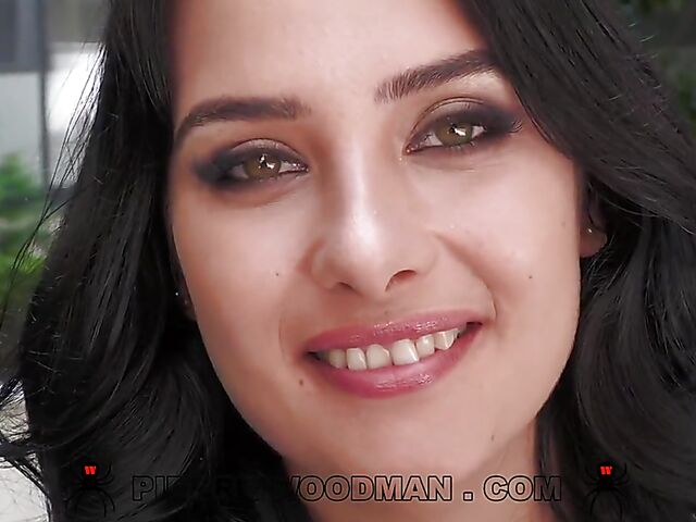 Beautiful brunette DP featuring Maria Wars