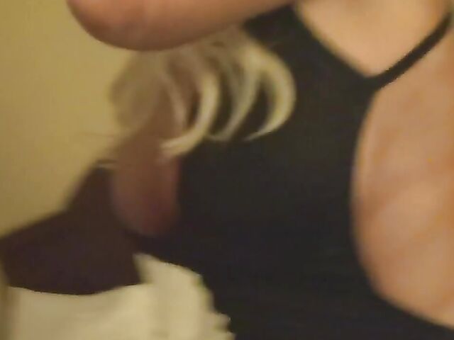 Wifey's sex tape with a bald guy in the hotel room