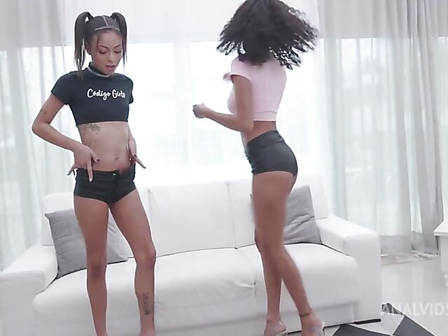 5 on 2 group interracial anal gangbang with Mih Ninfetinha and Polly Petrova