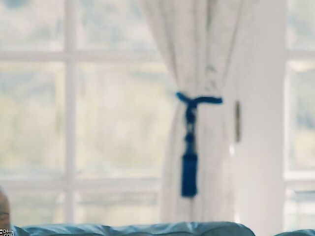 Sex-hungry babe in latex boots April Olsen