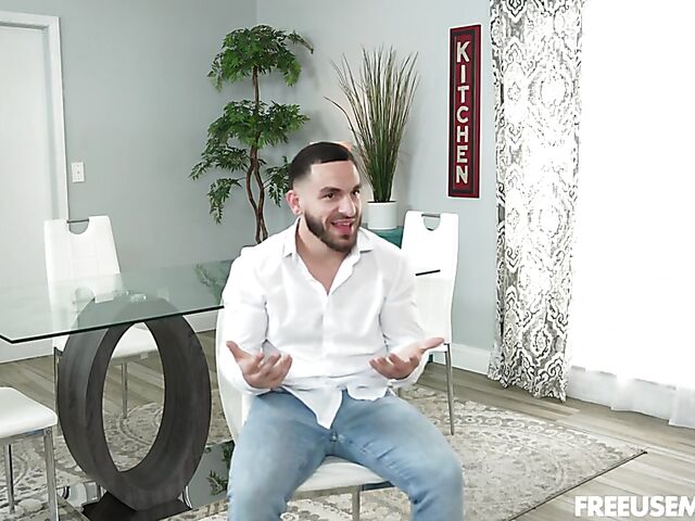 Free use kitchen sex with Tiffany Fox and Bianca Bangs