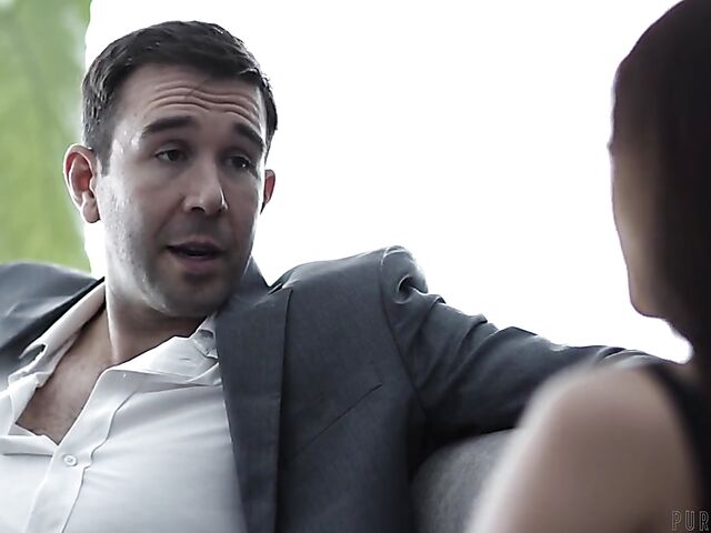 Hot sex with naturally sexy Vanna Bardot