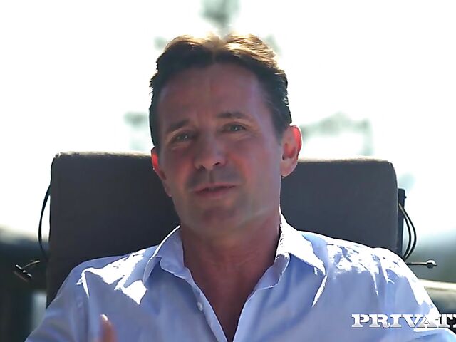 Lady in red Veronica Leal takes two in her best DP scene