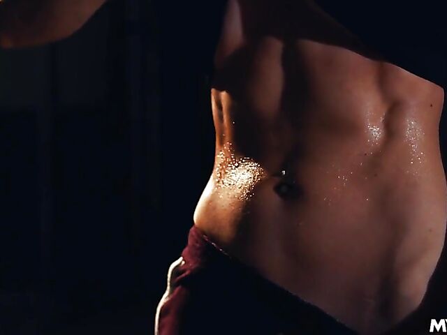 Gym fuck with red-haired athletic MILF Sophia Locke